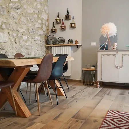 Semesterbostad Domus Corinnae *