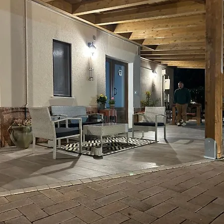 Domus Corinnae * Σουλμόνα